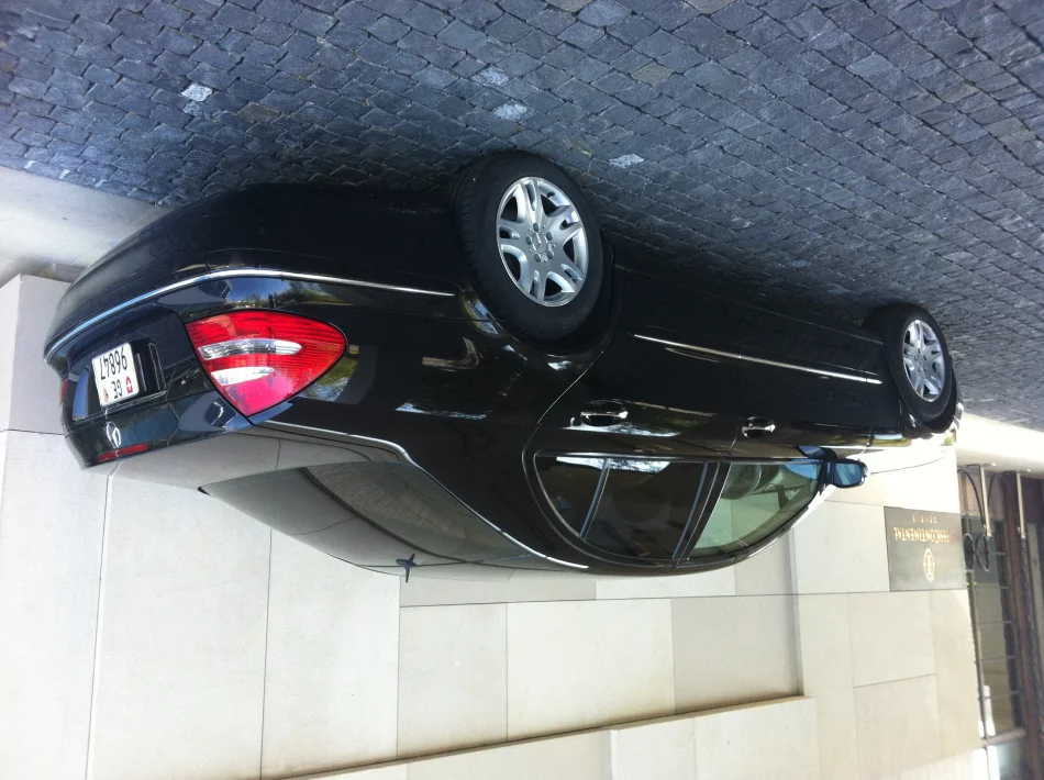 Mercedes-Benz E-class 2004 - Photo 2
