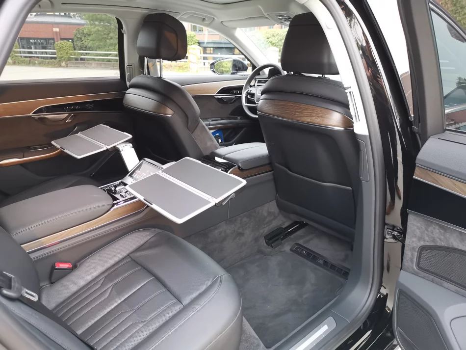 Audi A8 L 2018 - Photo 4