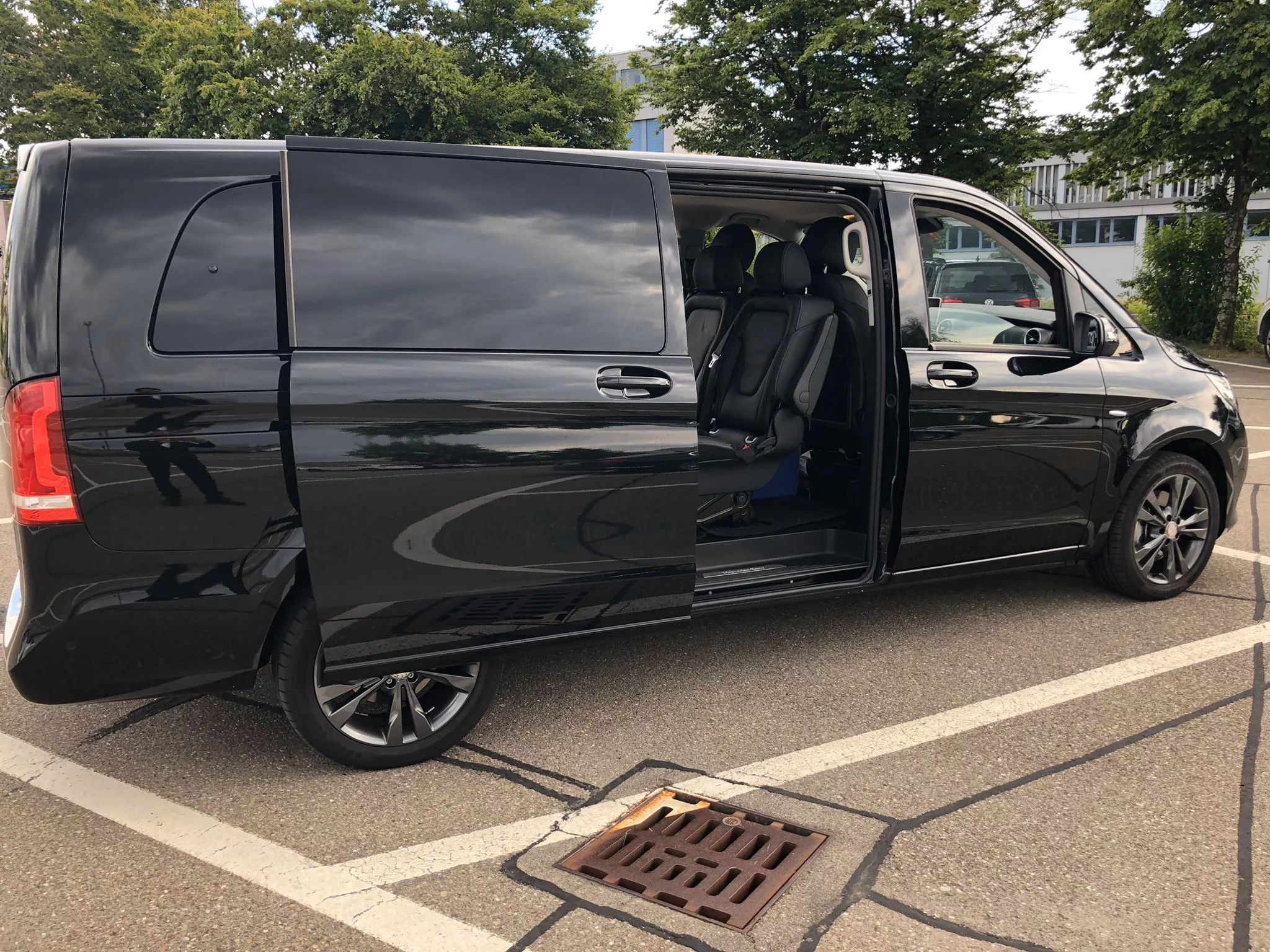 Mercedes-Benz V Class 2018 - Photo 2